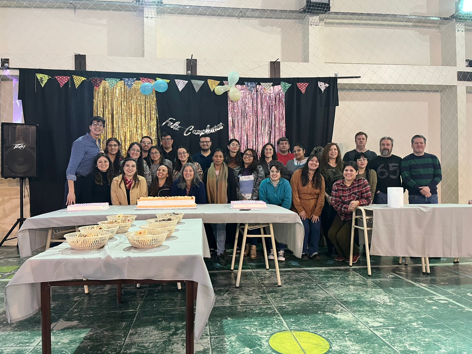 Foto del Colegio con toda la comunidad